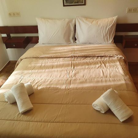 Residencial Campo-Mar By Umbral Hotel ปอร์ติเมา ภายนอก รูปภาพ A bed with a duvet